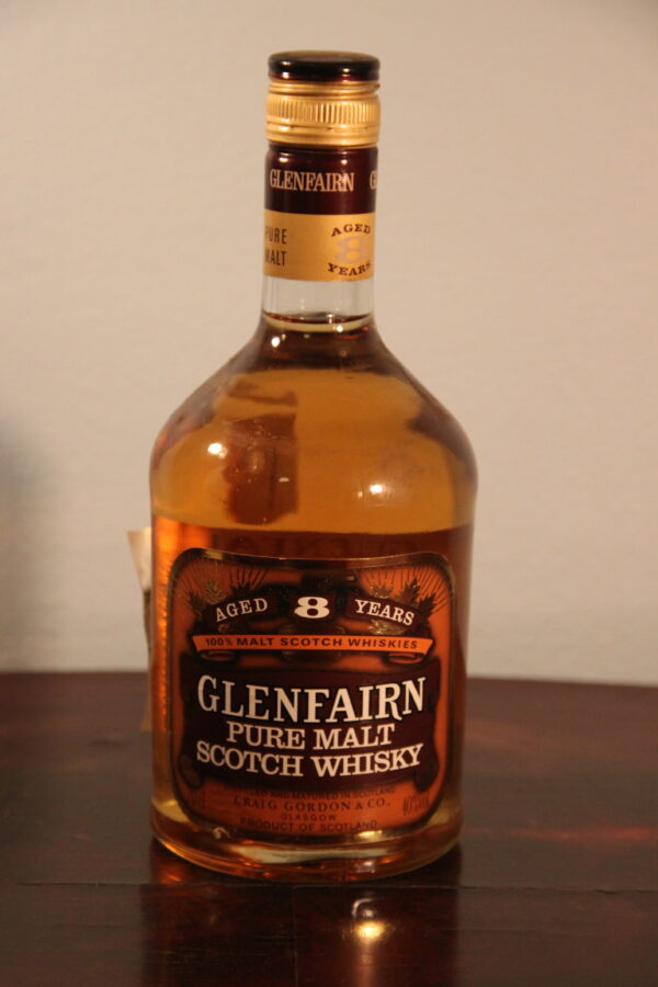 Glenfairn 8 ans Pure Malt Scotch Whisky 1976/1984, 70 cl, 40 % Vol., Schottland, Speyside, beim Glenfairn 8 Years Old Pure Malt Scotch Whisky 1984 handelt es sich vermutlich um ein Abfllung aus der Tamnavulin Distillerie.