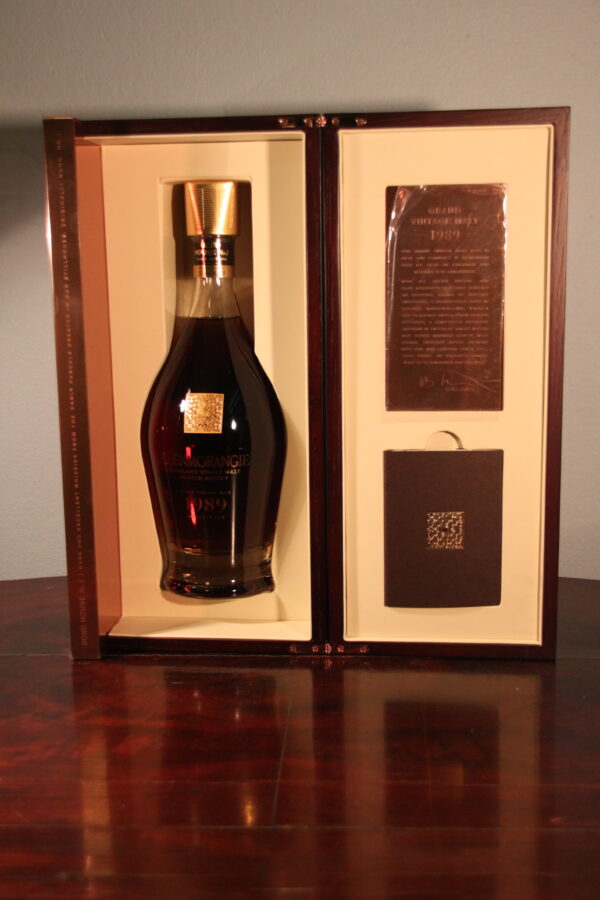 Glenmorangie 27 Years Old Grand Vintage Malt - Bond House No. 1 Collection 1989/2017, 70 cl, 43 % Vol. (Whisky), Schottland, Highlands, The first edition of the Bond House No. 1