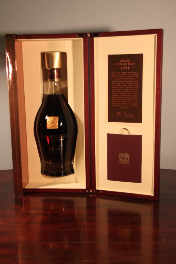 Glenmorangie 27 Years Old Grand Vintage Malt - Bond House No. 1 Collection 1991/2018, 70 cl, 43 % Vol. (Whisky), Schottland, Highlands, The third installment in the Bond House No. 1