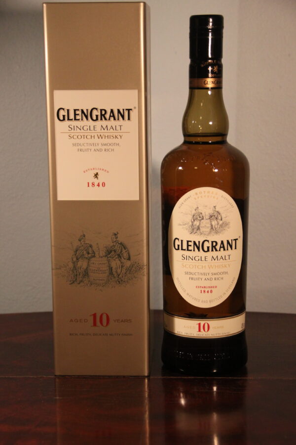 Glen Grant 10 Year Old Single Malt Scotch Whiskey 2005/2015, 70 cl, 40 % Vol. (Whisky), Schottland, Speyside, 