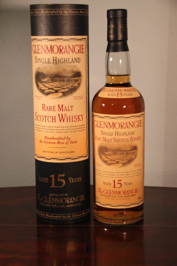 Glenmorangie 15 ans Single Highland Rare Malt Scotch Whisky, 70 cl, 43 % Vol., Schottland, Highlands, Vieilli pendant 15 ans dans des fts de chne blanc amricain, pralablement 
