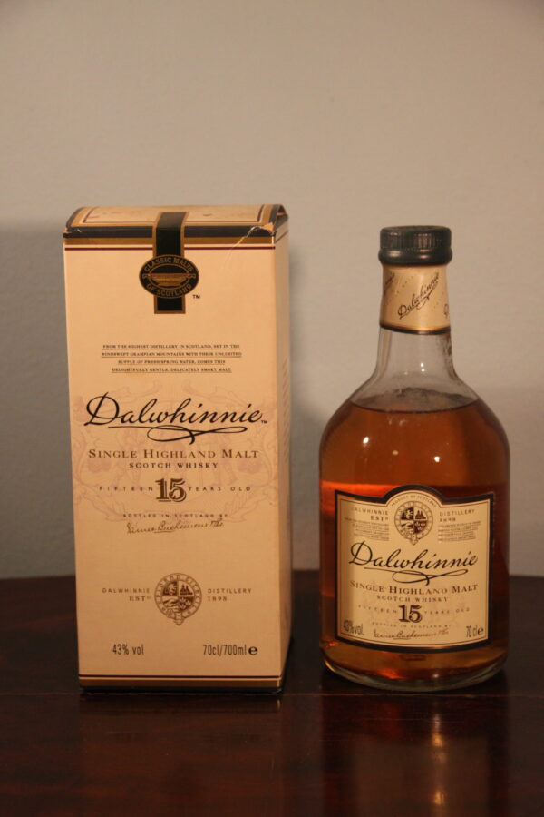 Dalwhinnie 15 Years Old Highland Single Malt Scotch Whisky (ca. 1985/2000), 70 cl, 43 % vol