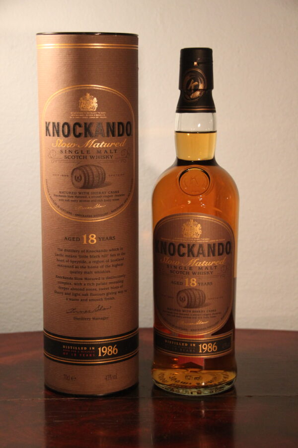 Knockando 18 Years Old Slow Matured 1986/2004, 70 cl, 43 % Vol. (Whisky), Schottland, Speyside, 