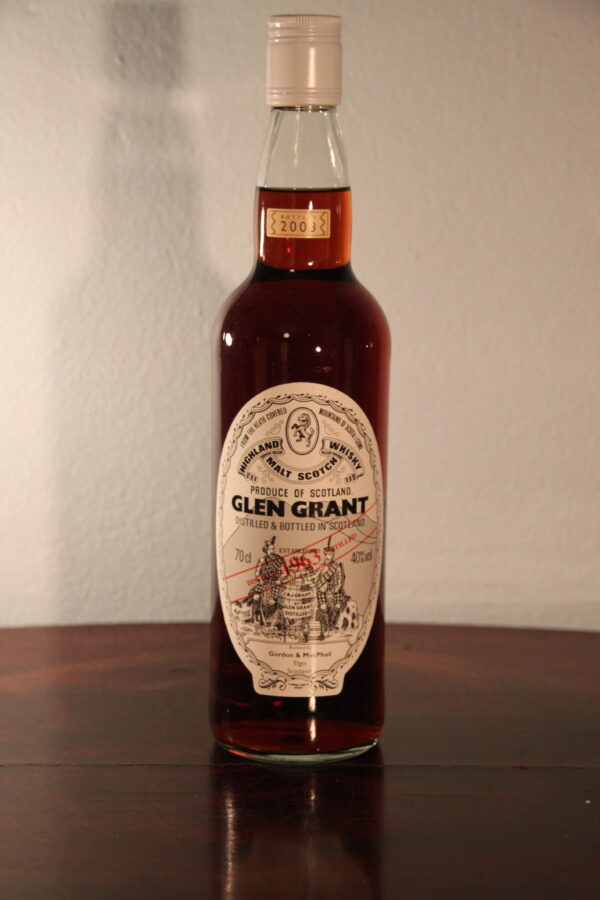 Gordon & Macphail, Glen Grant 40 Years Old Licensed Bottling 1963/2004, 70 cl, 40 % Vol. (Whisky), Schottland, Speyside, 