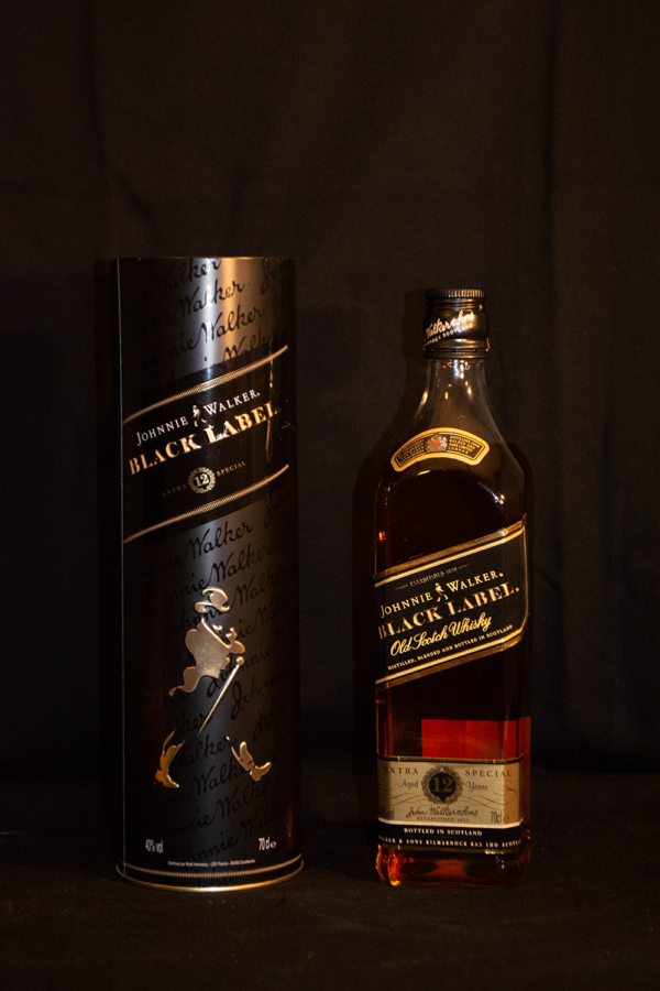 Johnnie Walker 12 Years Old Black Label Extra Special, 70 cl, 40 % Vol. (Whisky), Schottland, 