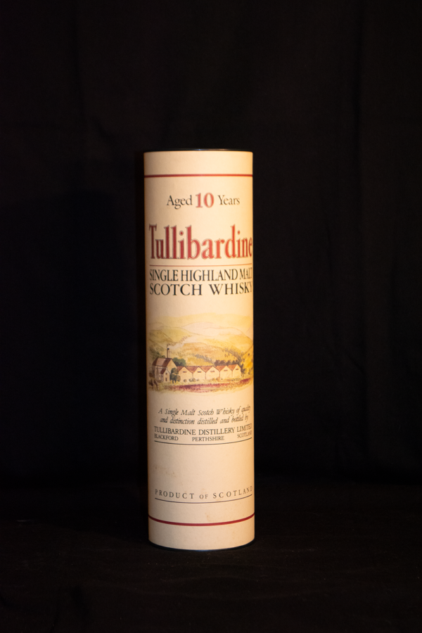 Tullibardine 10 Years Old «Single Highland Malt Scotch Whisky», 70 cl, 40 % Vol., Schottland, Highlands, Label: Coloured Distillery Label  Ein Sammlerstück aus den 90er Jahren, weich, zart und fruchtig, ein knackiger Highland Malt Whisky.