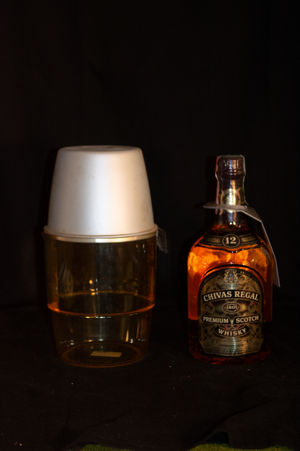 Chivas Regal 12 Year Old Premium Scotch Whisky, 70 cl, 40 % Vol., Schottland, 