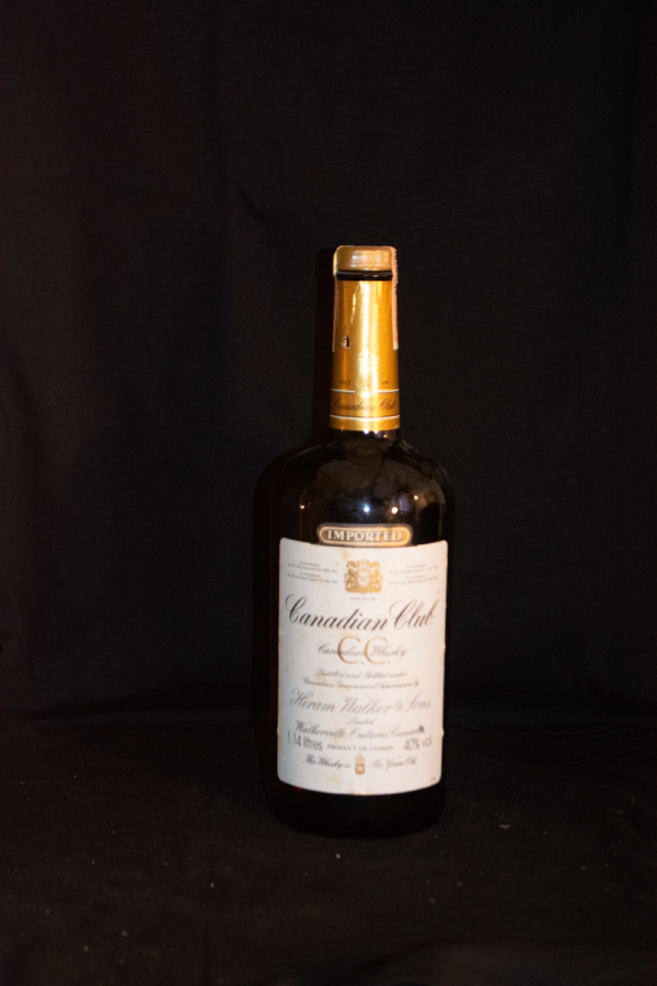 Canadian Club 1.14 liter, 1985 imported, 70 cl (Whisky)