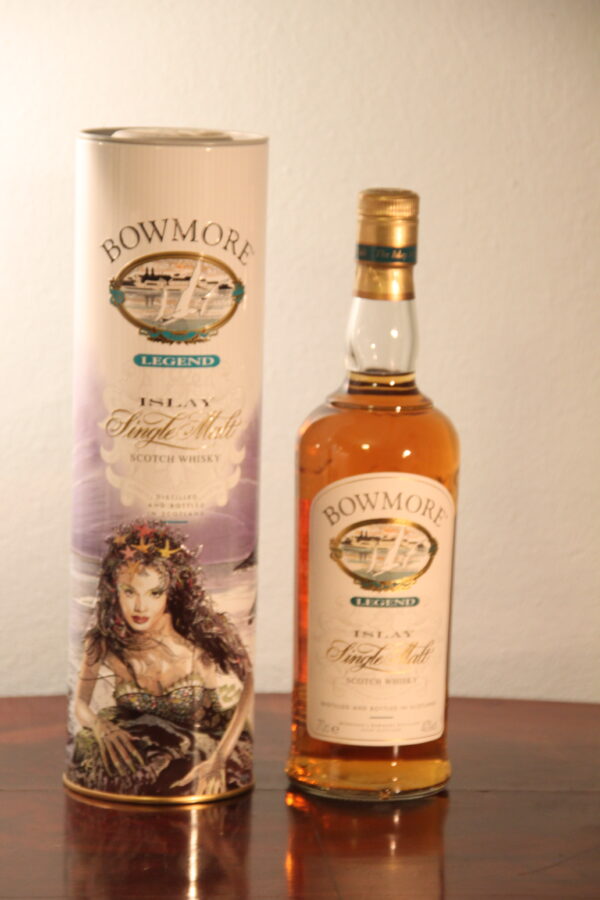 Bowmore Legend The Sea Maiden 2001 Limited Edition #8, 70 cl, 40 % Vol. (Whisky), Schottland, Isle of Islay, Bowmore Legend 2001 The Sea Maiden Limited Edition is an 8 year old Islay single malt.  <strong>What is the Bowmore Legend Series?<strong> The Bowmore Legend series was published from 1994 to 2006. Consisting of 13 legends of Scotland, packed in a relief tin can. A highlight for collectors.  <strong>How does Bowmore Legend The Sea Maiden taste?</strong> The nose of this whiskey reveals distinct peat smoke and maritime notes that give an impression of the coastal landscape. When tasting, you expe