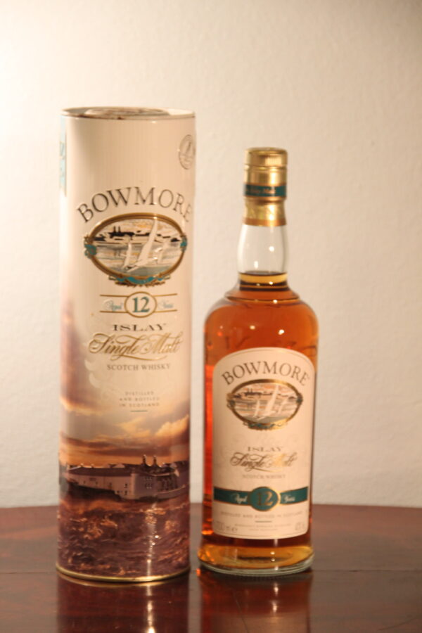 Bowmore 12 Years Old »Seagulls» (green stripe cap) ca.1991/2003, 70 cl, 40 % Vol. (Whisky), Schottland, Isle of Islay, 