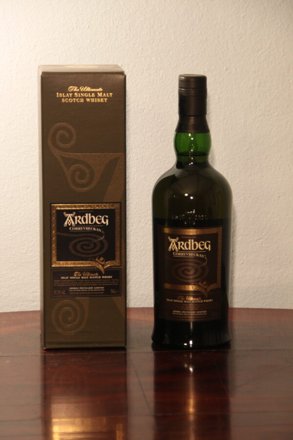 Ardbeg CORRYVRECKAN (old label before 2017) Islay Single Malt Scotch Whisky, 70 cl, 57.1 % Vol., Schottland, Isle of Islay, Ardbeg is considered `undoubtedly the most impressive distillery in the world`. The house was founded in 1815 and was just saved from the company closure in 1997. The distillery is located on the storm-swept, rugged and famous whiskey island of Islay off the west coast of Scotland.  The second edition of deliciously deep, powerfully peaty and wonderfully wild Corryvreckan. The name Corryvreckan comes from a sea vortex north of Islay. Only the bravest sailors dare to go there.  Magnificent aromat