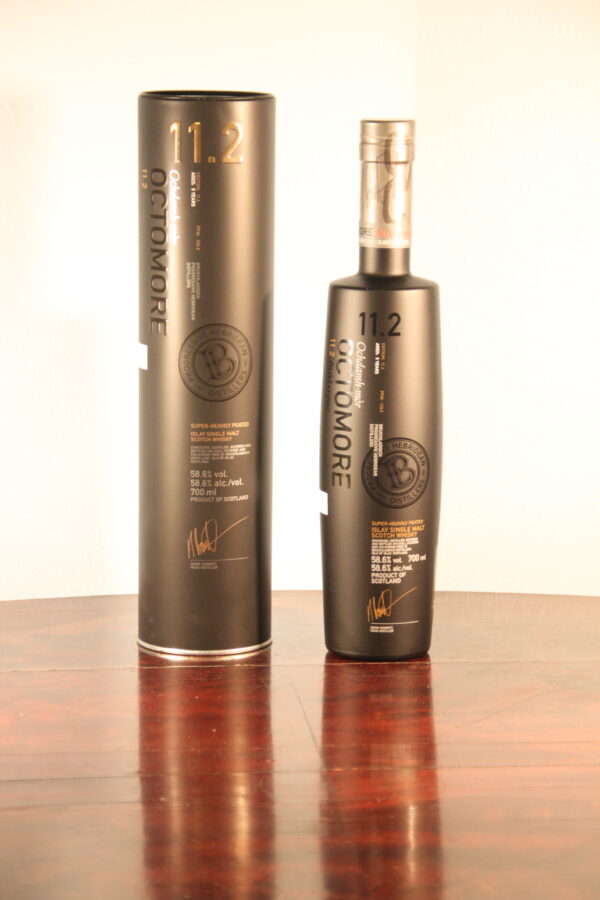 Bruichladdich Octomore Edition 11.2 διάλογος 139.6 PPM 2014/2020, 70 cl, 58.6 % Vol. (Whisky), Schottland, Isle of Islay, 