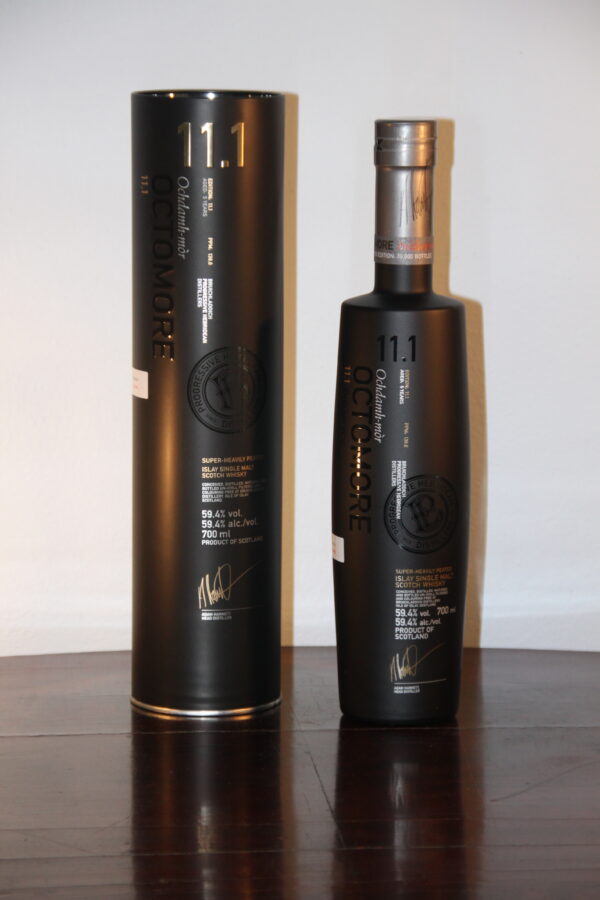 Bruichladdich Octomore Edition 11.1 διάλο? 139,6 PPM 2014/2020, 70 cl, 59.4 % Vol. (Whisky), Schottland, Isle of Islay, orge islay