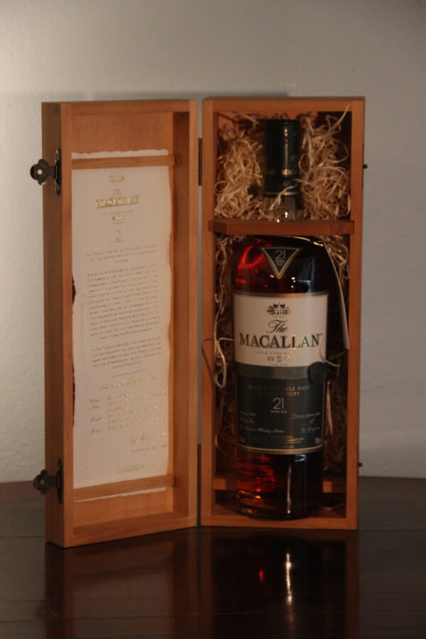 Macallan 21 Years Old «Fine Oak - Triple Cask Matured», 70 cl, 43 % vol (Whisky)
