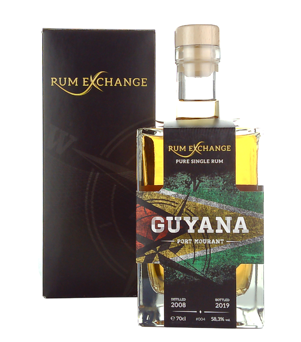 Rum Exchange GUYANA Port Mourant Pure Single Rum #004 2008, 70 cl, 58.3 % Vol., Guyana, Was das Aroma und den Geschmack anbelangt, entfaltet der DDL Guyana Rum 11 Jahre nicht nur Finesse, sondern auch Aussagekraft und Komplexität. Der Premium-Rum wurde ausserdem in Fassstärke zugänglich gemacht und bringt ordentlich Kraft mit (ohne alkoholischen Biss).   Die nun vierte Kreation, der Rum Exchange GUYANA Port Mourant Pure Single Rum, wird in der historischen Double Wooden Pot Still Destillerie hergestellt.  Der limitierte Guyana Rum 11 Jahre offenbart fruchtige Noten von Kirschen, Va