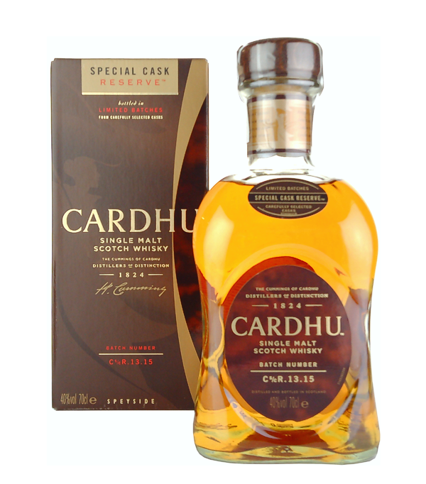 Cardhu Special Cask Reserve 2015 Batch Cs/cR.13.15 Single Malt Whisky, 70 cl, 40 % Vol., Schottland, Speyside, Cardhu Special Cask Reserve, a single malt for which only particularly old casks were selected. A very intense whiskey from the traditional Speyside distillery Cardhu.   Colour: amber.  Nose: Sweet, warm, red apple peel, pears, marzipan. Flavour: Sweet, rich, mild, dry, oranges, toffee, notes of cedar and cocoa.  Finish: Long-lasting, warming, dry, peppery, notes of menthol, herbs, almonds and apples.