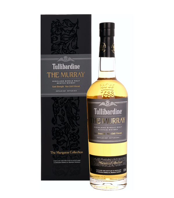 Tullibardine THE MURRAY The Marquess Collection Cask Strength 2007, 70 cl, 56.6 % Vol. (Whisky), Schottland, Highlands, The Marquess Collection was brought to market by important historical figures entitled Marquees of Tullibardine. The first bottlings were dedicated to Sir William Murray, a British lawyer.  The Tullibardine The Murray matures for 12 years in first fill bourbon casks and is not chill filtered.  Distilled: 2007 Bottled: 2019   Nose: Gentle , freshly cut grass, creamy caramel, notes of vanilla, lemon tart, hints of oak, coconut. Flavour: Soft, creamy, caramel, vanilla ice cream, citrus aromas, hint