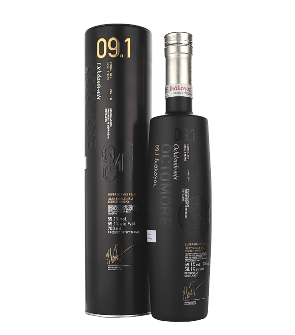 Bruichladdich Octomore Edition 09.1 «Dialog / 156 PPM» 2013/2018, 70 cl, 59.1 % Vol. (Whisky), Schottland, Isle of Islay, Bruichladdich Octomore Edition 9.1 Dialogos ist ein Super-Torf-Whisky von der Bruichladdich Distillery auf Islay, der in First-Fill-Ex-Bourbon-Fässern gereift ist und einen beeindruckenden Torfgehalt von 156 ppm aufweist. Diese Abfüllung gehört zur Serie, die im September 2018 veröffentlicht wurde. In der Nase sind Asche, Zitrusfrüchte, Muscheln und Holzgewürze wahrnehmbar, während der Geschmack von intensivem Torf, Zigarren, Limetten und Vanille dominiert wird. Der Abgang ist lang und äusserst 