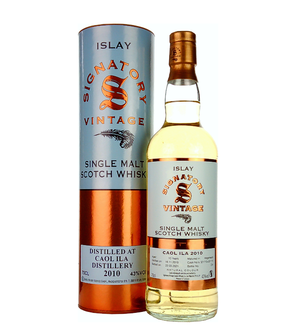 Signatory Vintage, Caol Ila 11 Years Old Vintage Collection 2010, 70 cl, 43 % Vol. (Whisky), Schottland, Isle of Islay, The bottler `Signatory Vintage` specializes in single cask bottlings. The name `Signatory Vintage` comes from the idea of providing each bottling with the signature of a famous person. But this plan was not implemented. The first bottling was sold before a suitable signer could be found for the bottle.  Aged in hogsheads for 11 years, this whiskey is bottled natural color rather than chill filtered. Distilled: December 13, 2010 Bottled: February 07, 2022 Cask No`s: 324045+324053