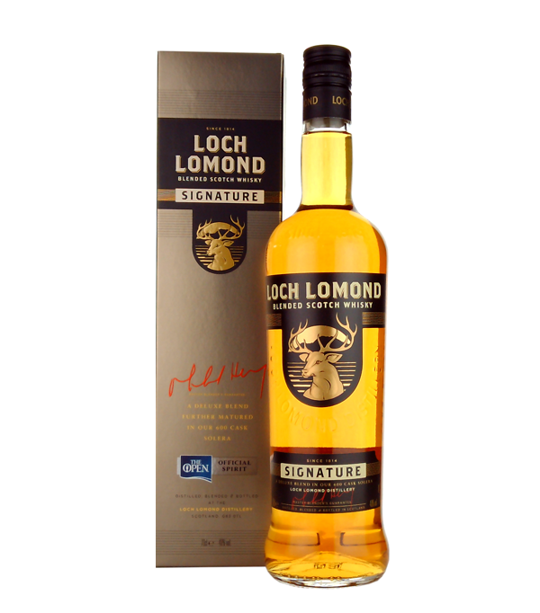 Loch Lomond Whiskies SIGNATURE Blended Scotch Whisky, 70 cl, 40 % Vol., Schottland, Highlands, Der Loch Lomond Signature Blended Scotch Whisky ist eine Deluxe-Mischung aus Whiskys mit langer Reifung, welche vereint im Solera-Verfahren abgefüllt werden.  Beim Solera-Verfahren werden Olorosso Sherry- und amerikanische Eichefässern kombiniert um eine atemberaubende Intensität und Weichheit zu garantieren.  Nase: Aromatisch, reich, Sultaninen, Noten von Sherry, Früchte. Geschmack: Malzig, reife Birnen, Zimt, Ingwer, Noten von Karamell, Hauch von getrockneten Früchten. Abgang: Lang anhaltend, 