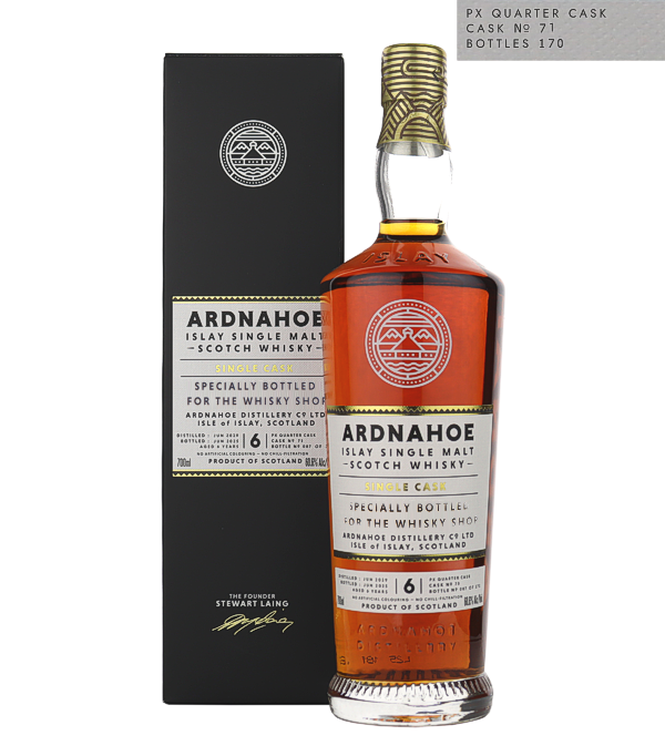 Ardnahoe 6 Years Old �Single Cask� The Whisky Shop Oloroso Quarter Cask #71, 70 cl, 60.2 % Vol., Schottland, Isle of Islay, Cette cuv�e exceptionnelle, issue d'un f�t unique de la distillerie Ardnahoe, a �t� cr��e en exclusivit� pour The Whisky Shop. Ce single malt d'Islay a vieilli int�gralement dans un f�t de sherry Oloroso Quarter Cask n� 71, aux ar�mes intenses. La petite taille du f�t permet un contact prolong� avec le ch�ne, m�lant ainsi le caract�re tourb� typique de la distillerie � de profonds ar�mes de sherry. Ce single malt a �t� condens� de fa�on traditionnelle dans des cuves � serpentin classiques, puis 